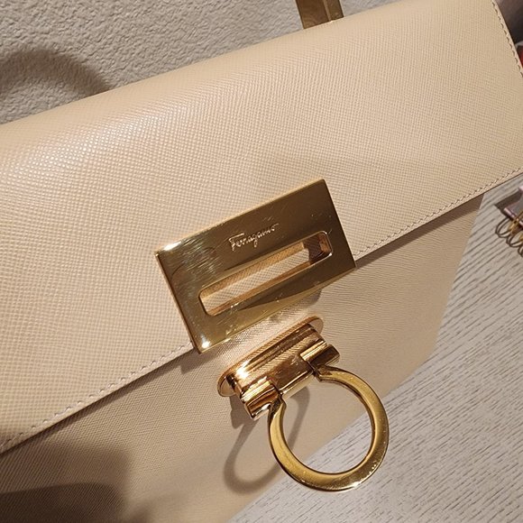 Ferragamo - Picture 11 of 15